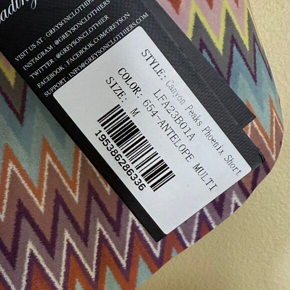 NEW Greyson Canyon Peaks Phoenix Shorts Antelope Print High Rise Size Medium $66 - Picture 5 of 6